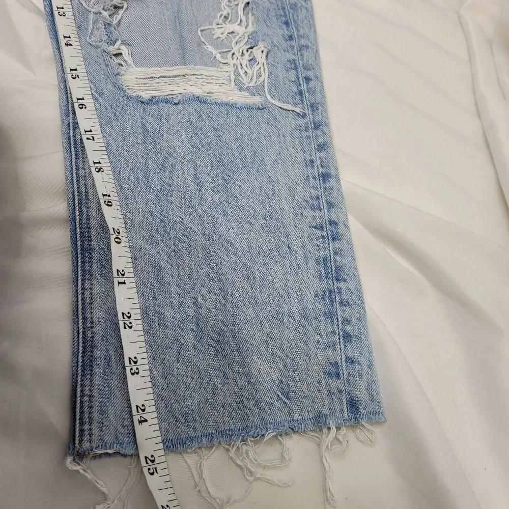 AMERICAN EAGLE distressed‎ destroyed cropped high rise mom jean 6 long